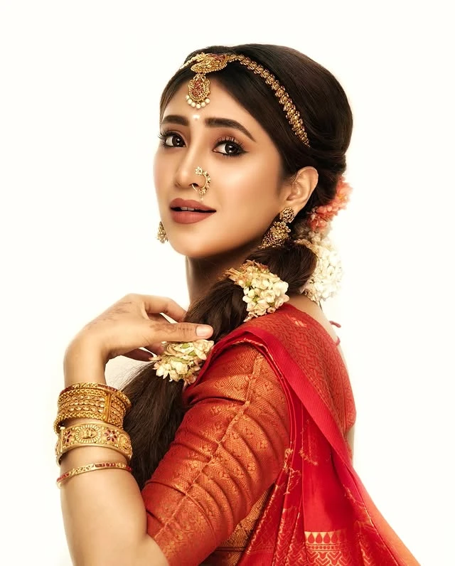 Shivangi Joshi Age, Net Worth, Birthday, Boyfriend, Bio scoopok.com Shivangi Joshi Age