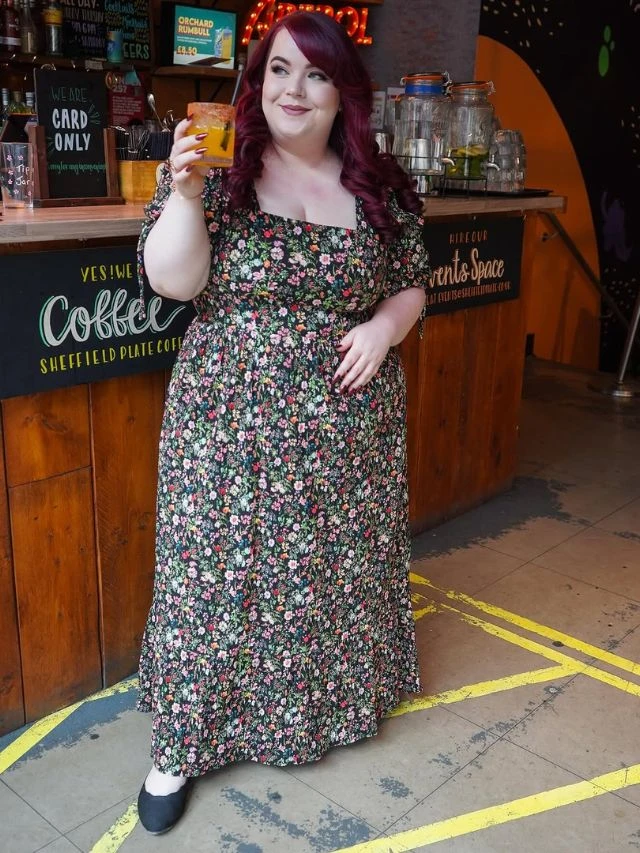 Top 5 Best Fuller Bust (DD+) Bloggers To Follow scoopok.com Georgina Grogan (@she_might_be_loved)